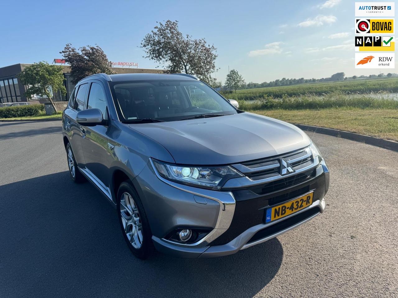 Mitsubishi Outlander - 2.0 PHEV Pure 2.0 PHEV Pure, Aut, Cam, Keyless, Carplay, 1e eig afk, Geen import, Nap, Volledig dealer o - AutoWereld.nl