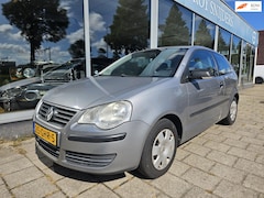 Volkswagen Polo - 1.4-16V Trendline - Automaat