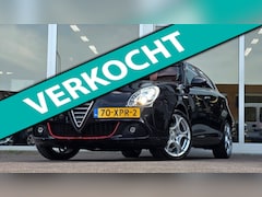 Alfa Romeo Giulietta - 1.4 T 170pk Distinctive Clima Trekhaak APK 03-2026 Mooi