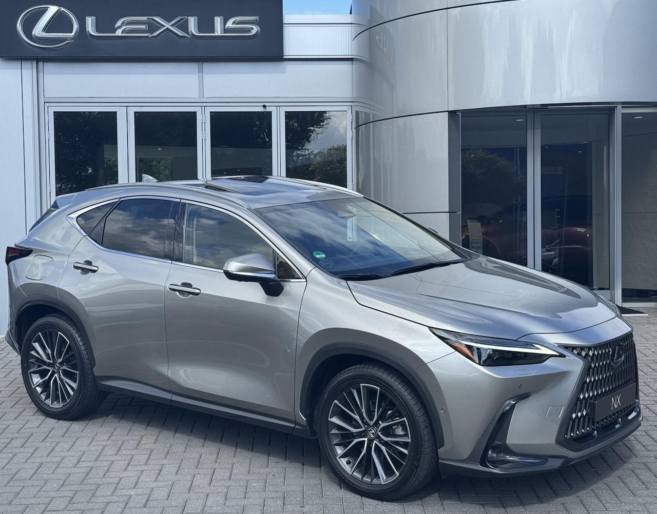 Lexus NX - 450h+ AWD Executive Line PRESIDENT PACK MARK LEVINSON SCHUIFDAK 360 CAMERA CARPLAY EL-STOE - AutoWereld.nl
