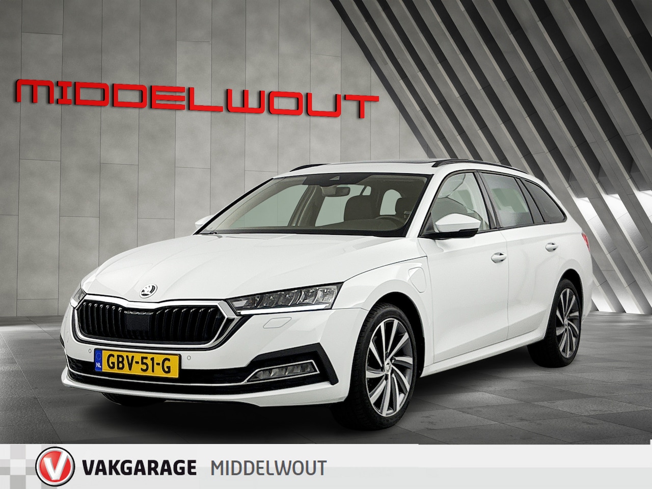 Skoda Octavia Combi - 1.4 TSI PHEV Business Plus Pano-dak/Memory/Canton-Audio - AutoWereld.nl