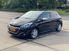 Peugeot 208 - 1.2 Benzine Automaat Turbo 110PK Lage km Garantie