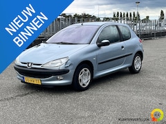 Peugeot 206 - 1.4 Gentry Geinig voor weinig met nieuwe koppeling