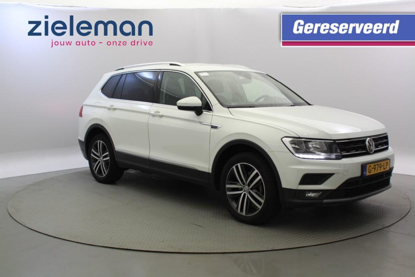Volkswagen Tiguan - 1.5 TSI Comfortline Business - Carplay, Cruise, Afn. Trekhaak Gereserveerd!! - AutoWereld.nl