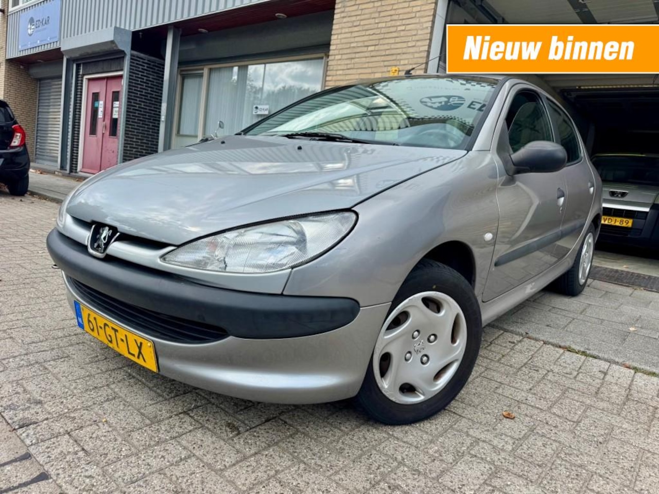 Peugeot 206 - 1.4 XR 5drs RIJDT GOED NAP APK 5-2026 - AutoWereld.nl