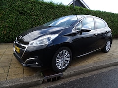 Peugeot 208 - 1.2 PT ALLURE 131 Pk-Navi-Clima-Cruise-Pdc-Blth
