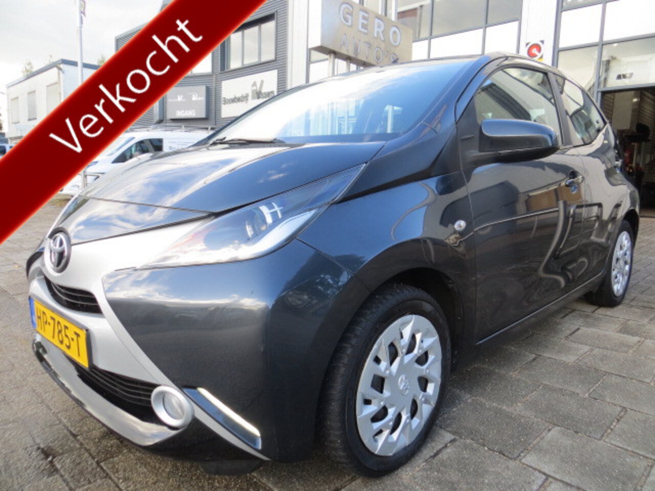 Toyota Aygo - 1.0 VVT-i x-play 5drs airco elec ramen cruise control - AutoWereld.nl