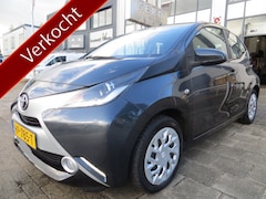 Toyota Aygo - 1.0 VVT-i x-play 5drs airco elec ramen cruise control
