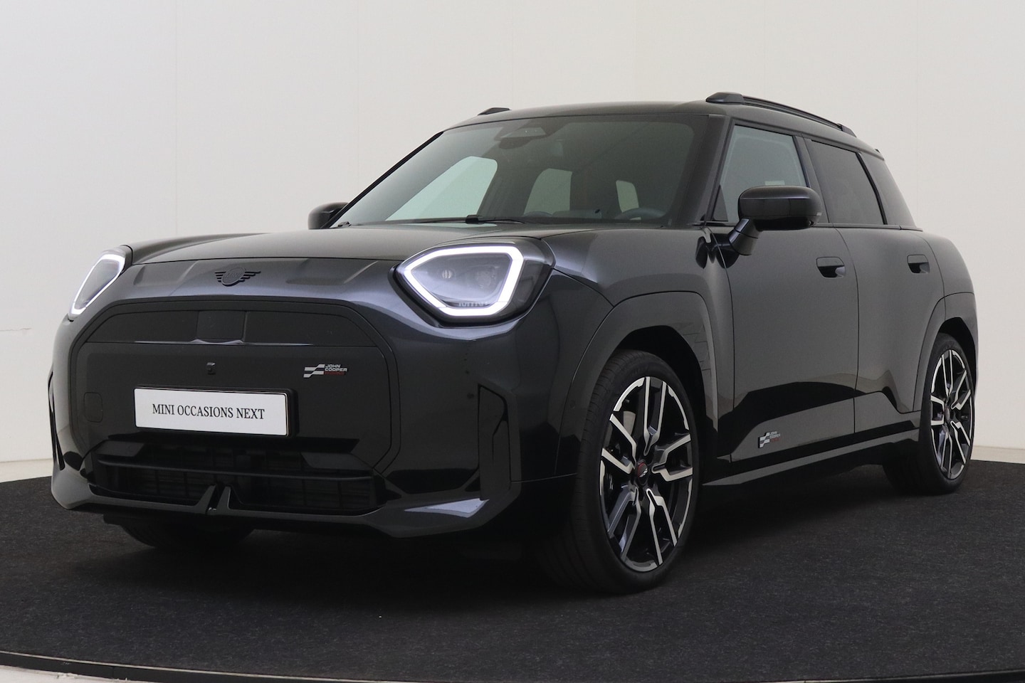 MINI Aceman - E / John Cooper Works / Pakket XL / 19 inch JCW Lap Spoke 2-tone - AutoWereld.nl