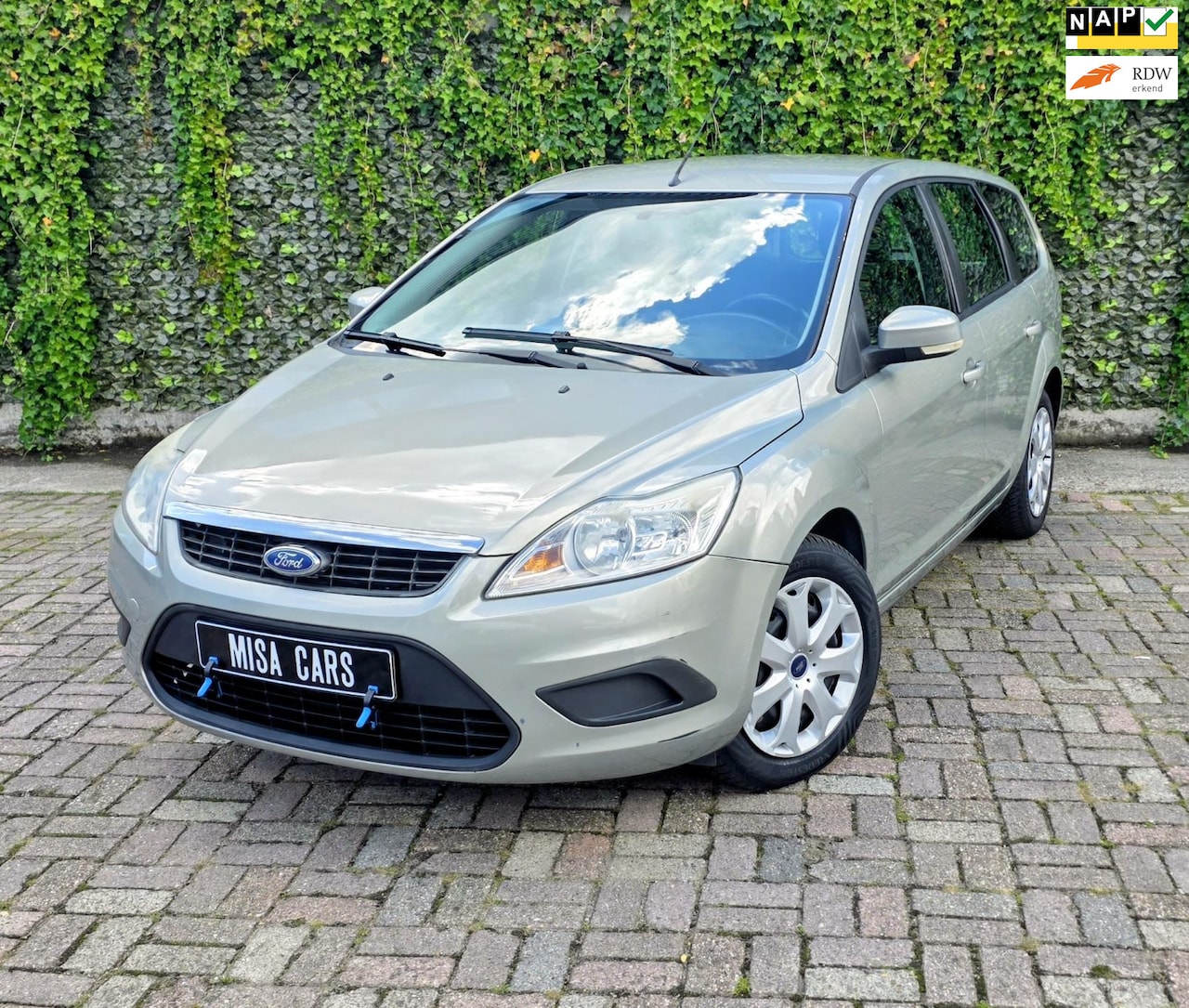 Ford Focus Wagon - 1.6 Trend Airco APK Trekhaak Bluetooth - AutoWereld.nl