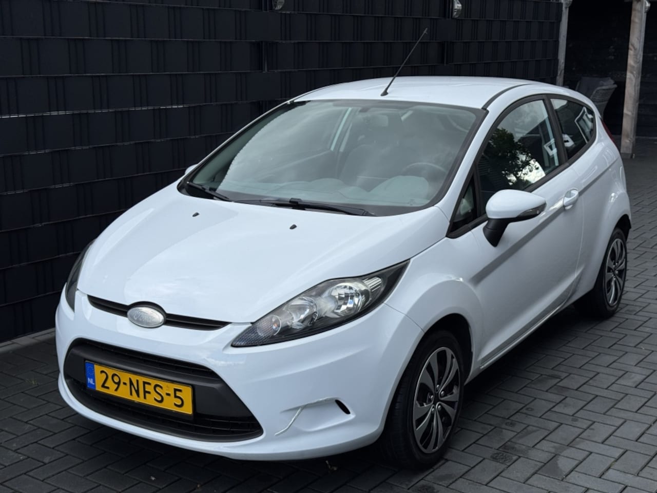 Ford Fiesta - 1.25 Limited| WIT| 3DRS| AIRCO| ELEK PAKKET| NAP - AutoWereld.nl