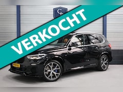 BMW X5 - XDrive30d M-sport LED/VIRTUAL/SFEER/LUCHT/PANO/LEER+S.VERWARMING+MEMORY/21" LMV/360 CAM/CR