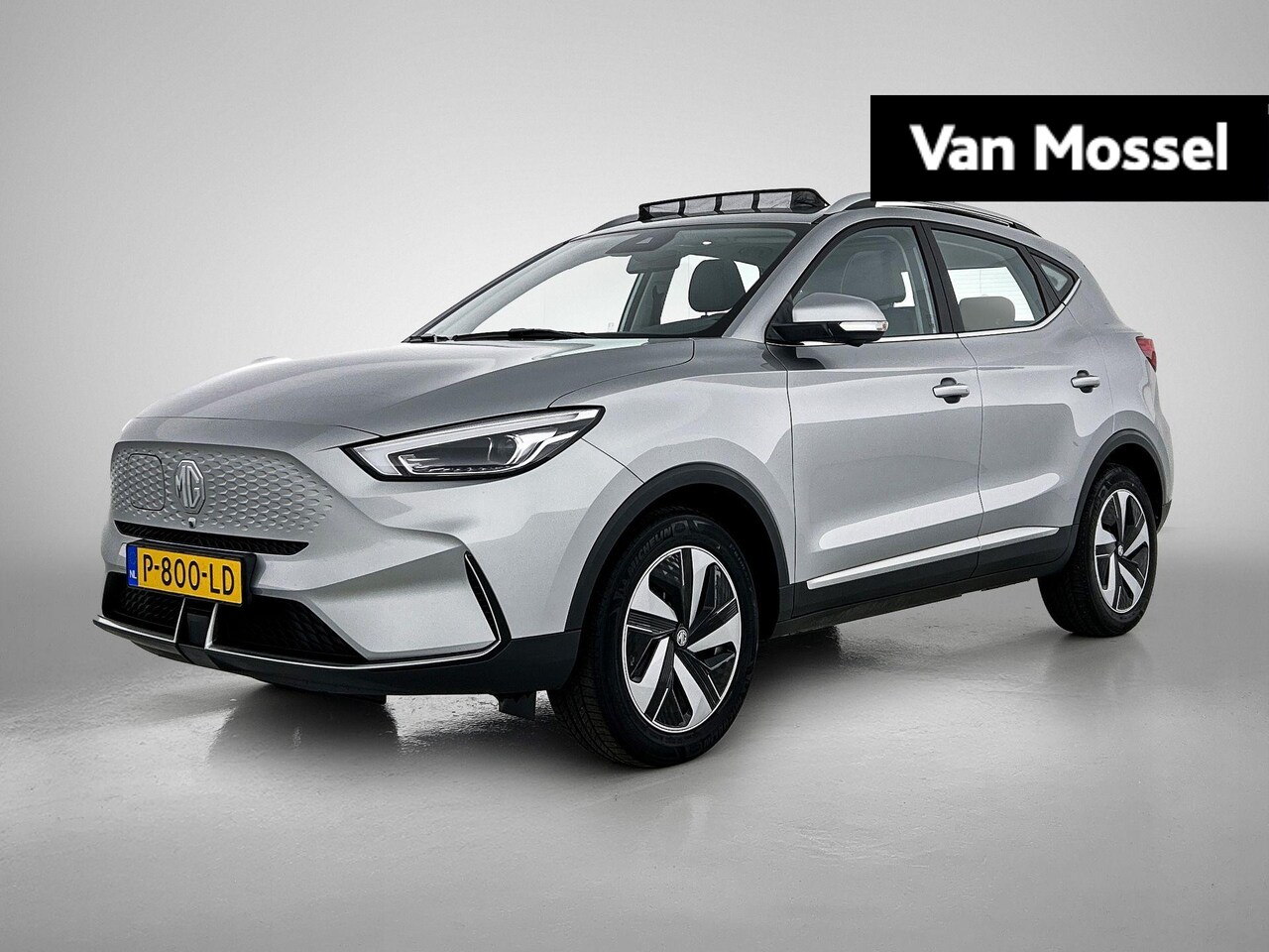 MG ZS - EV Standard Range Luxury 50 kWh | WLTP 320 KM | Panorama/ Schuif-Kantel Dak | 17"LMV | DAB - AutoWereld.nl