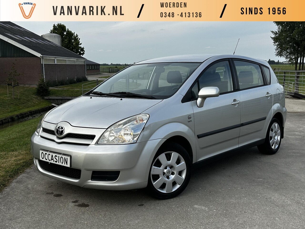 Toyota Corolla Verso - 1.8 VVT-i Terra 7-PERSOONS | AIRCO | DEALER-ONDERHOUDEN | TREKHAAK | 2 sleutels - AutoWereld.nl