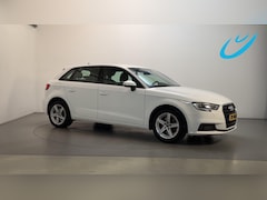 Audi A3 Sportback - 30 TFSI 116pk LED Parkeersensoren Navigatie