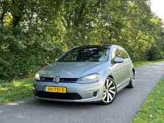 Volkswagen Golf - 1.4 TSI GTE | DSG + Cruise + Navi