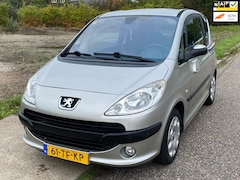 Peugeot 1007 - 1.4 Gentry 3-Drs Automaat ECC Audio/CD Electric pakket ESP ABS Colorpakket Dealeronderhoud