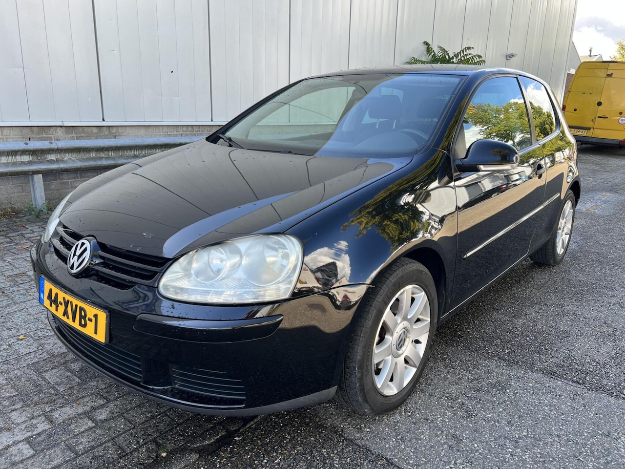 Volkswagen Golf - 1.6 FSI Sportline NIEUWE APK Airco - AutoWereld.nl