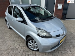 Toyota Aygo - 1.0-12V + / Airco / 5DRS / NAP / Lichtmetaal