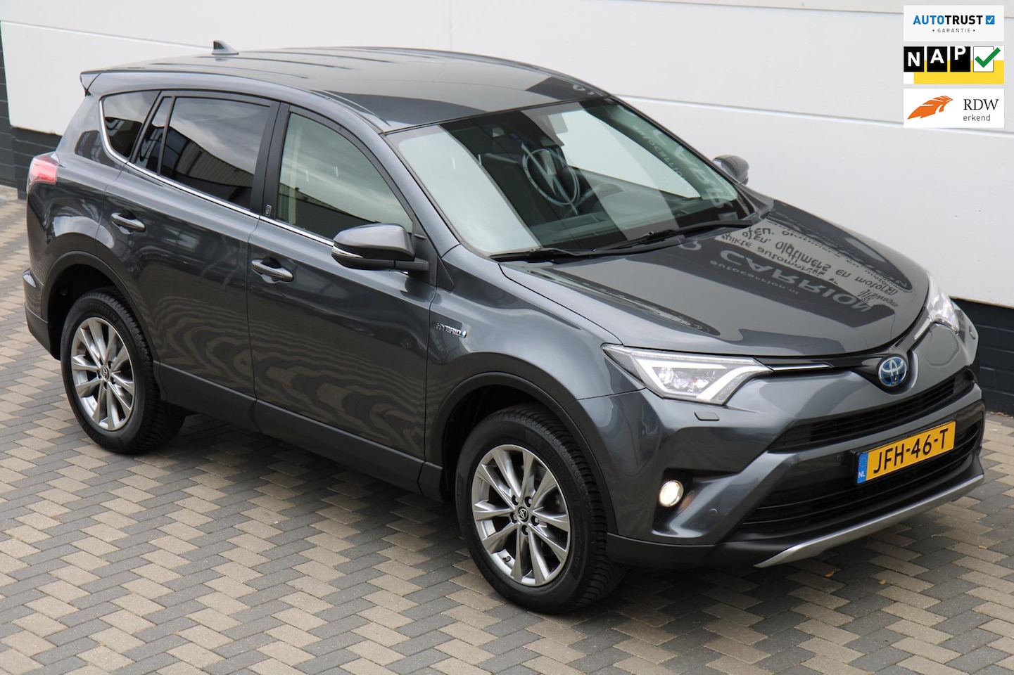 Toyota RAV4 - 2.5 Hybrid Navi Camera LED Dealer Ond Zeer Luxe ! - AutoWereld.nl