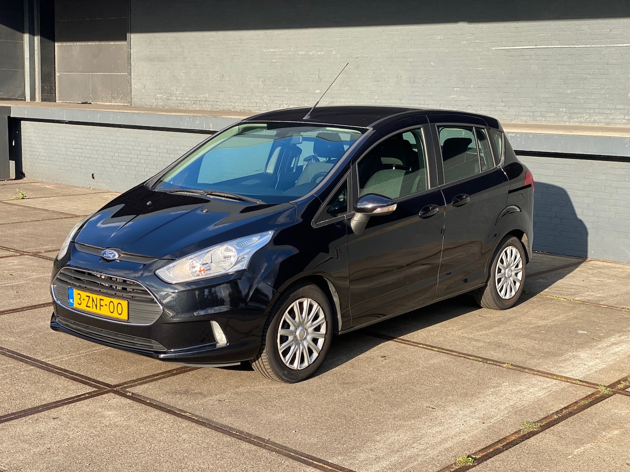 Ford B-Max - 1.0 EcoBoost NAP Nieuwe Apk Airco Nette Auto - AutoWereld.nl
