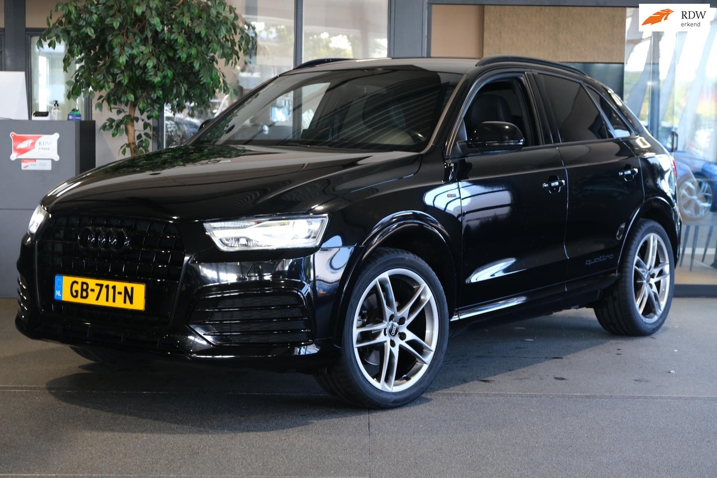 Audi Q3 - 1.4 TFSI CoD S-Line S-tronic Navi Trek Leder Led Pdc Cruise - AutoWereld.nl