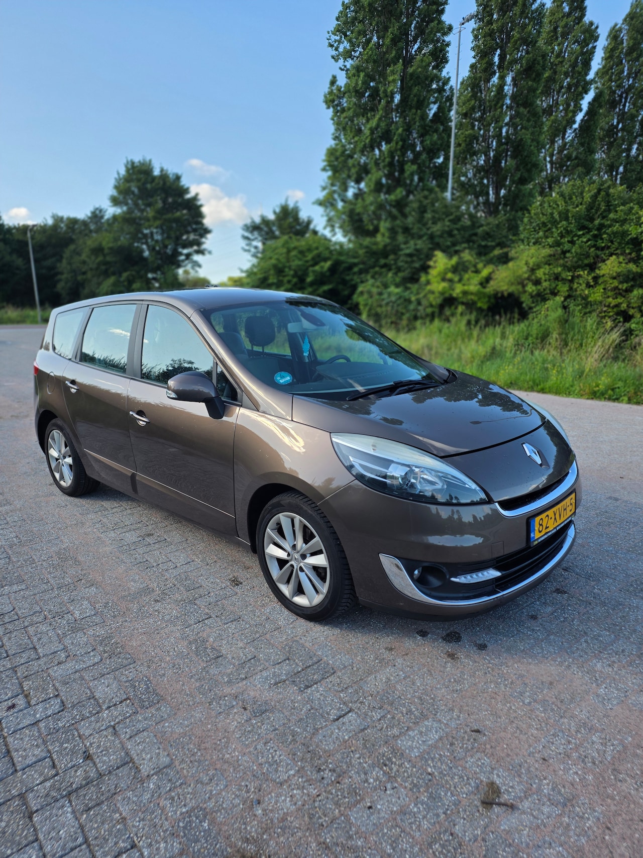 Renault Grand Scénic - 1.2 TCe Expression 7p. - AutoWereld.nl