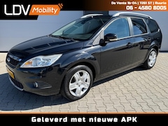 Ford Focus - 1.6 TITANIUM / NIEUWE APK / trekhaak / Historie aanwezig