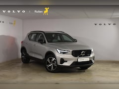 Volvo XC40 - B4 211PK Automaat Plus Dark / Navigatie / Harman Kardon / Stuur & Stoelverwarming / LM Vel