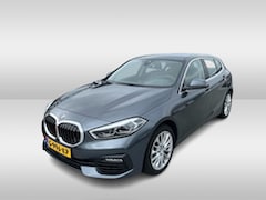 BMW 1-serie - 118i Executive Edition / Camera / Navigatie / 17'' / Apple CarPlay / Stuurverwarming / Cru