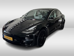 Tesla Model 3 - Long Range AWD 75 kWh 58.992 km / NIEUWSTAAT / Autopilot / Carbon / Panoramadak / Camera /