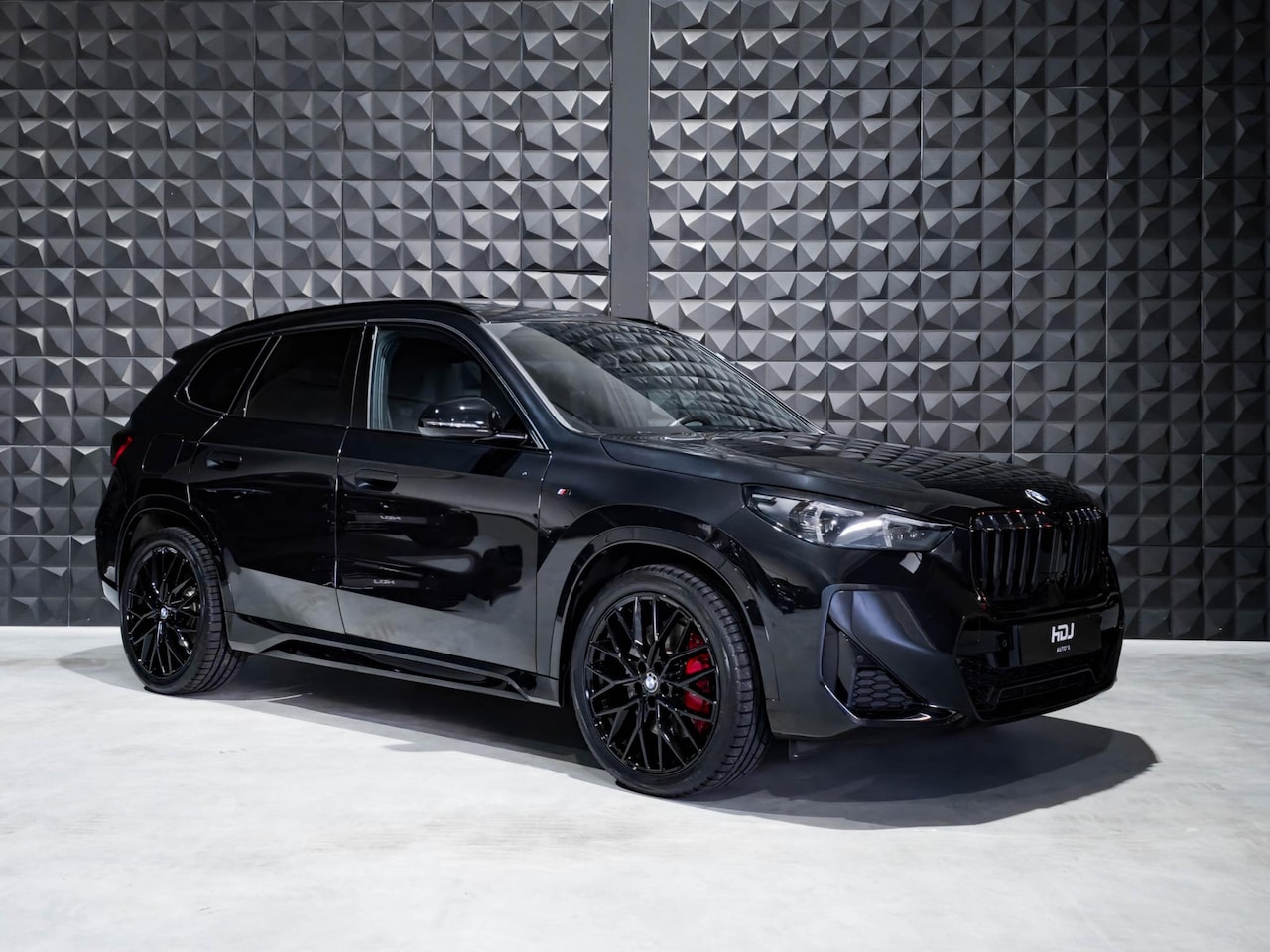 BMW X1 - sDrive18i M Sport Pro | Pano | H&K | Topv. | Leer | - AutoWereld.nl