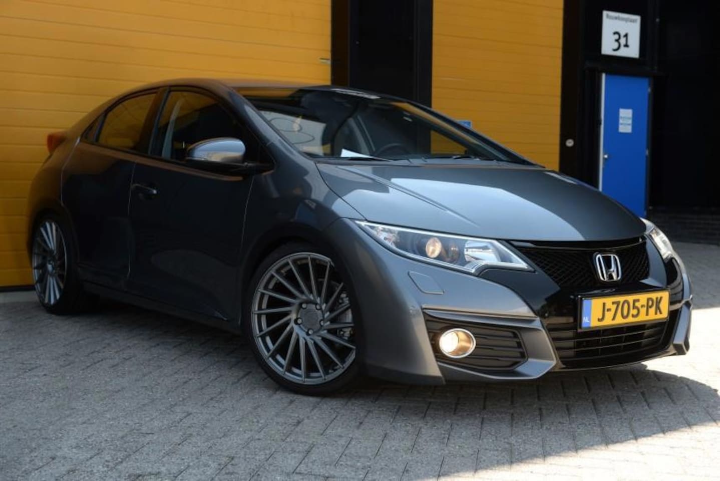 Honda Civic - 1.8 Sport / 141 PK / Camera / Ecc / Elek Pakket / Stoelverwarming / Pdc / Allu velgen - AutoWereld.nl