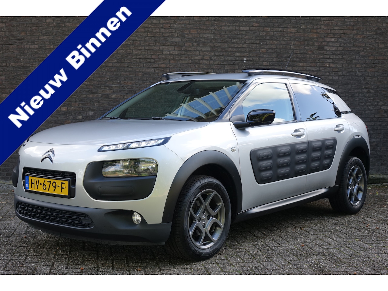 Citroën C4 Cactus - 1.2 PureTech Shine 1.2 PureTech Shine, airco, navigatie, prachtige auto - AutoWereld.nl