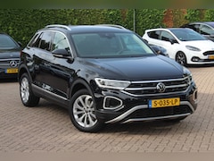 Volkswagen T-Roc - 1.5 TSI Life Business / Camera / Apple CarPlay / Virtual Cockpit / 17'' / Dodehoek / DAB /