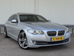 BMW 5-serie - 535i High Executive|PANO|MEMORY|HUD|20"|H&K|SPORTAUT|306PK|COMFORTSTOELEN