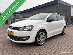 Volkswagen Polo - 1.2 Easyline Stoelverwarming Navigatie airco