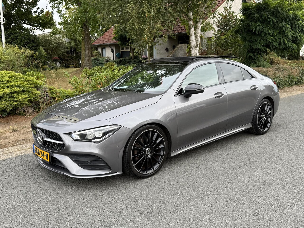Mercedes-Benz CLA-Klasse - 180 AMG 136PK Automaat•Pano•Sfeer - AutoWereld.nl