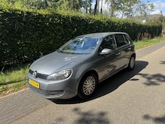 Volkswagen Golf - 1.6 TDI Trendl.BlueM