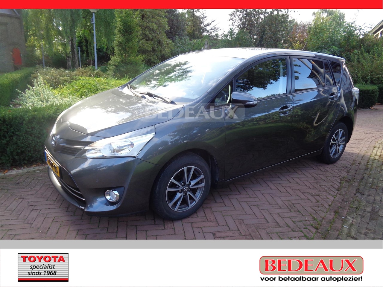 Toyota Verso - 1.8i Aspiration 7-seats CVT-Aut * nieuw model ! - 12 maanden Bovag garantie ! - AutoWereld.nl