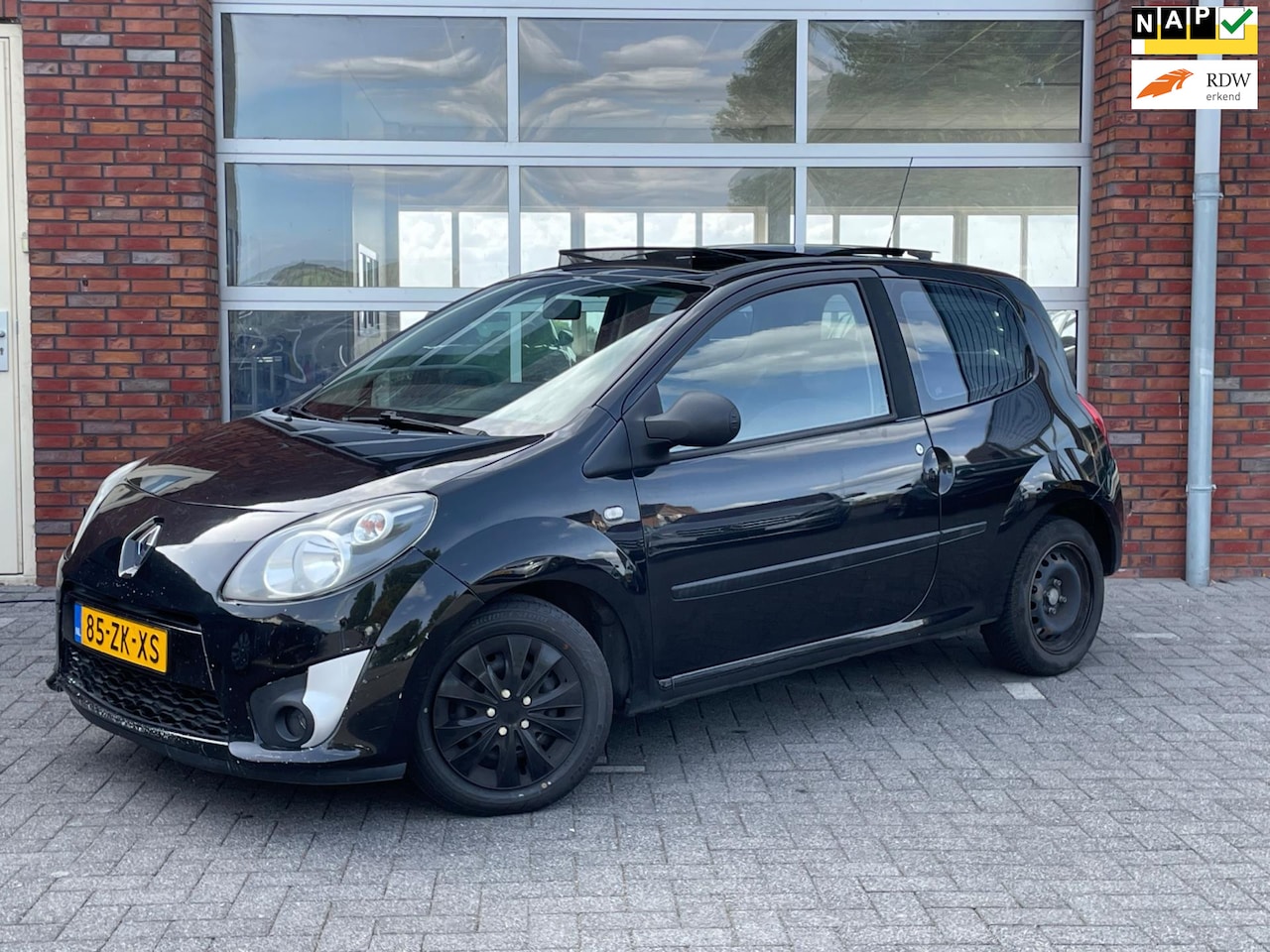 Renault Twingo - 1.2-16V Dynamique | Panoramadak | Nieuwe Apk-Keuring | Trekhaak | Centrale Vergrendeling - AutoWereld.nl