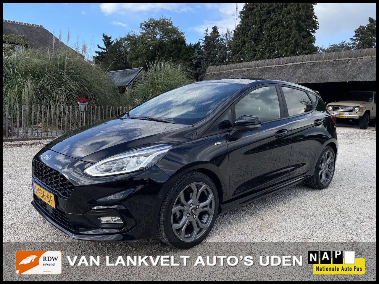 Ford Fiesta - 1.0 100pk ST-Line Winterpakket, Apple Carplay, NAP - AutoWereld.nl