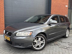 Volvo V50 - 2.4i Edition II Automaat / Leder / Trekhaak / PDC / Cruise