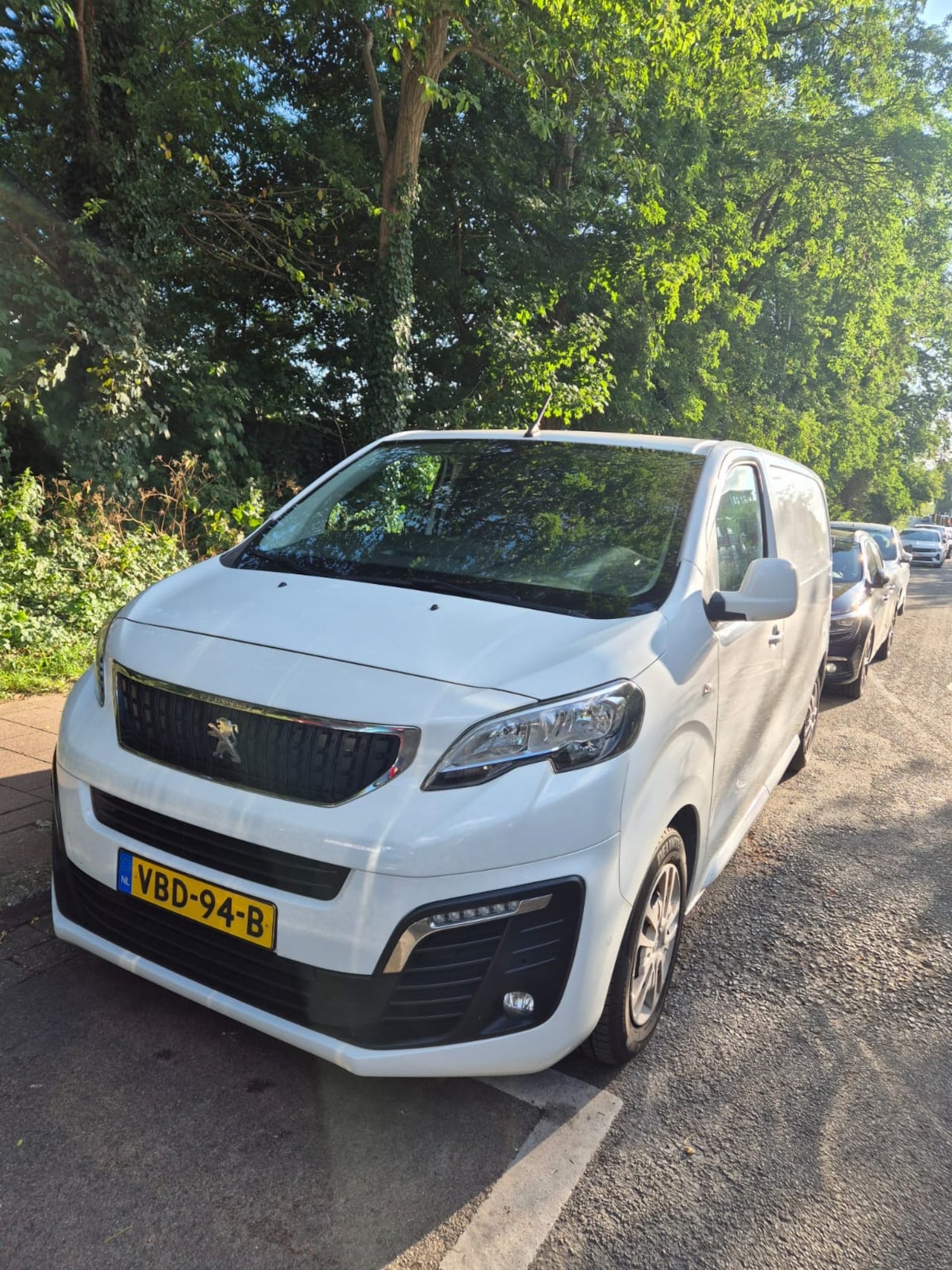 Peugeot Expert - 227S 2.0 BlueHDI 180 Premium Pack - AutoWereld.nl