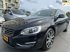 Volvo V60 - 2.4 D6 AWD Plug-In Hybrid Summum Nieuwe Airco Dealer OH Nieuwe Banden