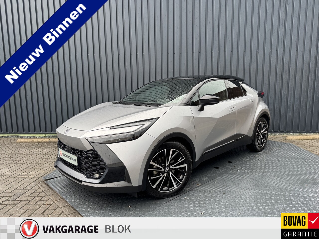 Toyota C-HR - 1.8 Hybrid 140 Executive / Bi tone | Afnm. Trekhaak | JBL | Rijklaar!!! - AutoWereld.nl