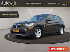 BMW X1 - SDrive18i Executive|Trekhaak|AUT|97DKM|Elektrische stoelen