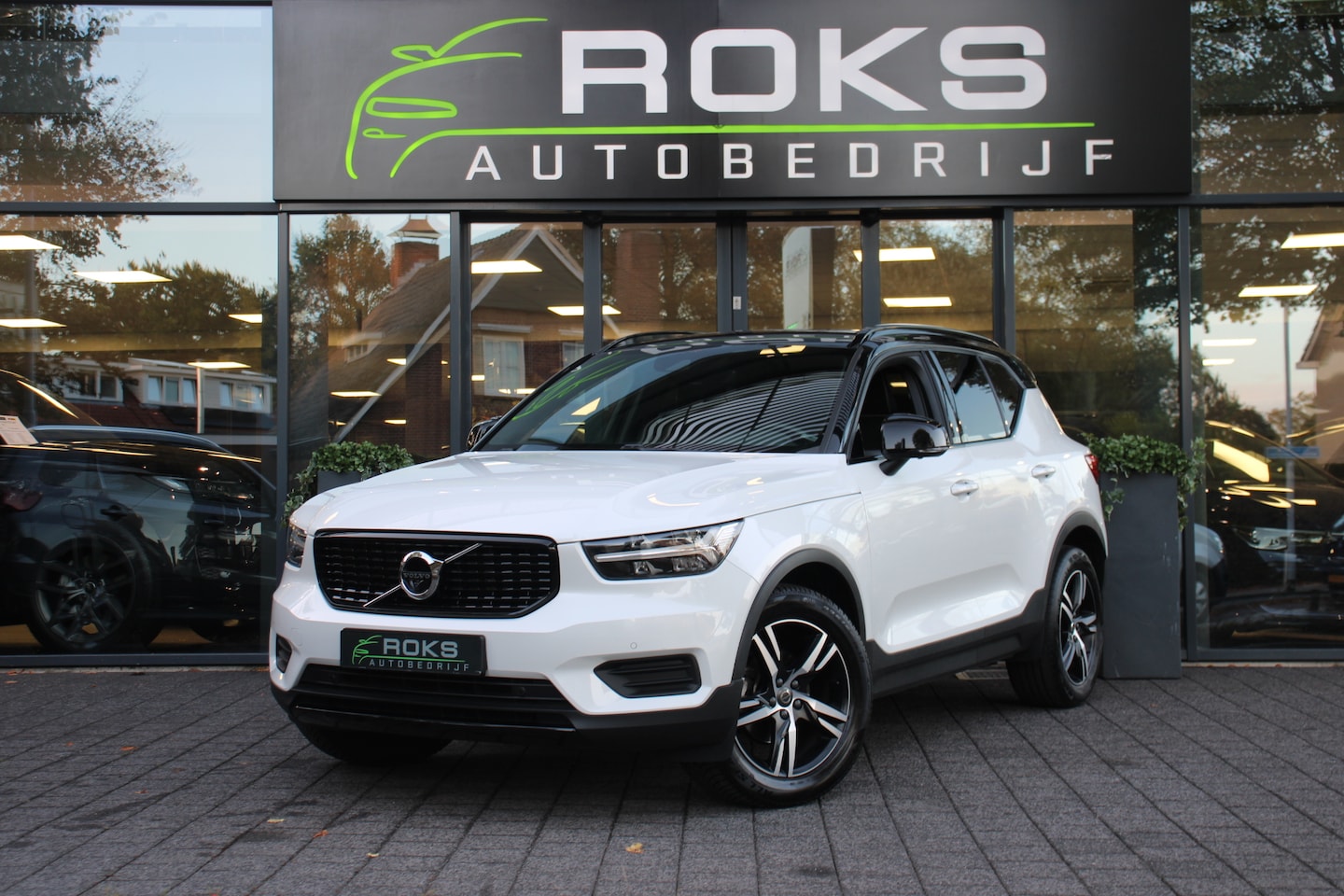 Volvo XC40 - 1.5 T3 R-Design Navi/360Camera/Memory/H-leder/18Inch - AutoWereld.nl
