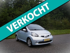 Toyota Aygo - 1.0-12V Sport . Airco . 5 drs . LMV . Toeren teller . enz