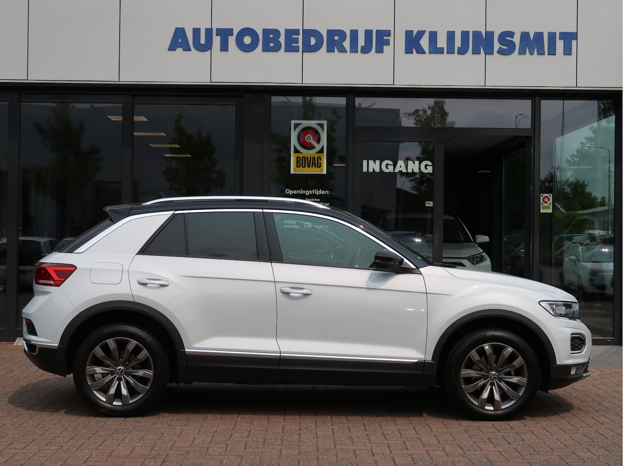 Volkswagen T-Roc - 1.5 TSI Sport | Stoelverw | Carplay | Navi | Camera | - AutoWereld.nl